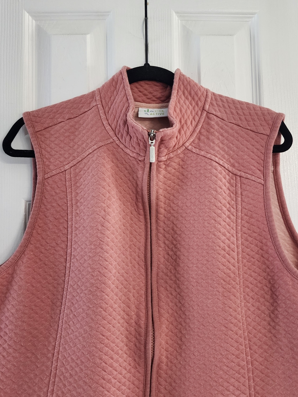 Puffer Vest in Dusty Rose Fall Fashion Streetwear Gorpcore - Picture 2 of 8